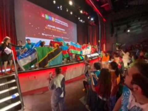 Şagirdlərimiz Fransada 9 qızıl, 23 gümüş, 13 bürünc medal qazanıb – FOTOLAR