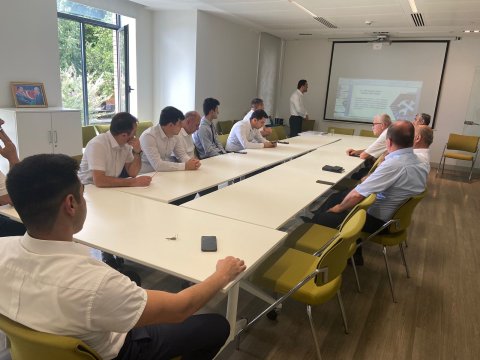 Dövlət qulluqçuları üçün təlimlər...