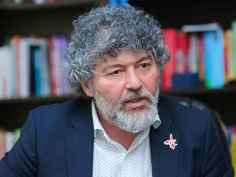 Təhsil ocaqları kitaba “qapı açmır?” - Naşir: “Komissiya yaradılsın!”  