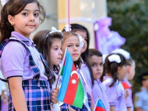 Deputat: “Dərslər sentyabrın 1-i başlamalıdır” - Arqument