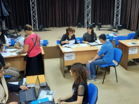 Peşə təhsili müəssisələrinə sənəd qəbulu davam edir