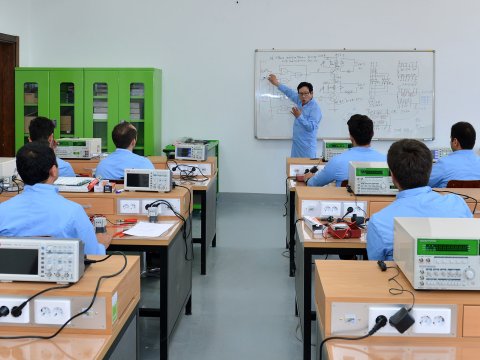 Peşə təhsili müəssisələrinə sənəd qəbulu başa çatır