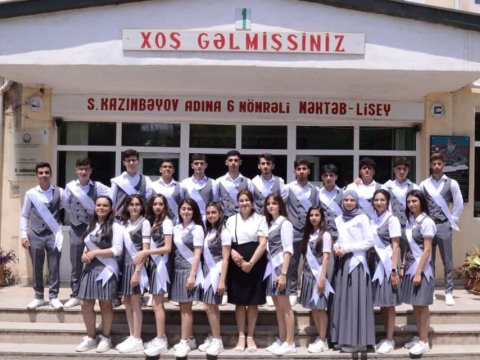 Bu məktəbin 45 məzundan 44-ü tələbə adını qazanıb 