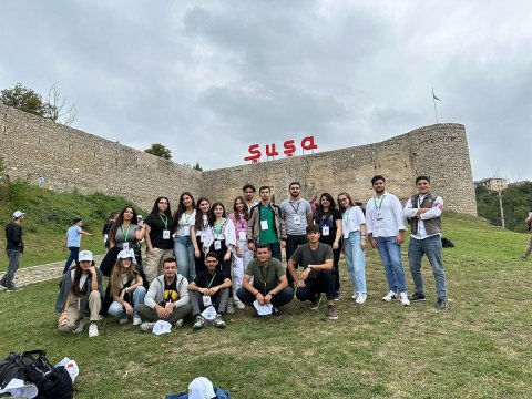 AzMİU tələbələri Şuşaya səfər ediblər
