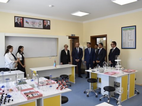 Bölgələrdə məktəb açılışları olub