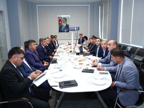 Bakı məktəblərinin qışa hazırlığı müzakirə olundu