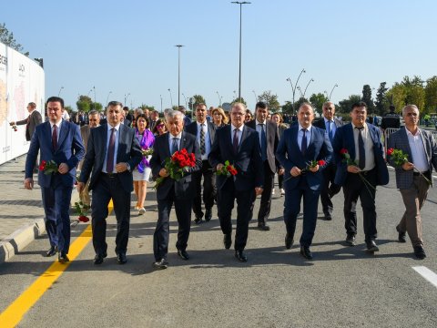 BMU - nun kollektivi Zəfər parkında olub