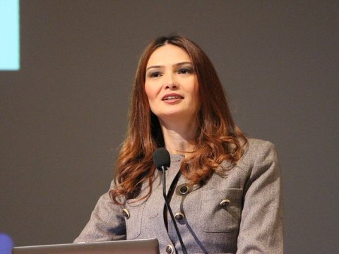 Təhsilə töhfə verən qadın - Qənirə Paşayeva 