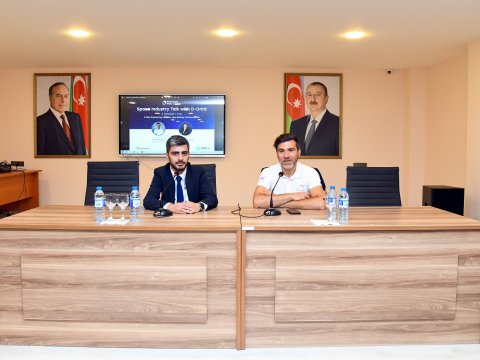 İtaliyanın vitse-prezidenti BMU tələbələri ilə görüşüb