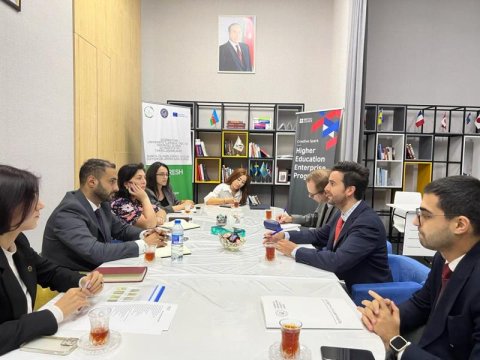 Harvard Universitetinin əməkdaşları  UNEC - də olub