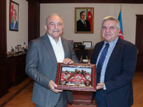Rumıniya universitetinin professoru AzTU-nun qonağı olub  