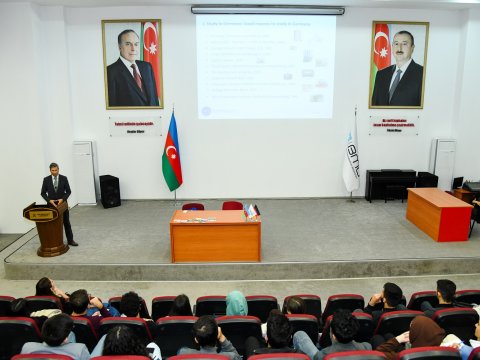 Tələbələr üçün təqaüd proqramları ilə bağlı məlumat günü...