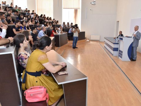 Abituriyentlərin “güman yeri” özəl universitetlər... – Keçid balları niyə aşağıdır?