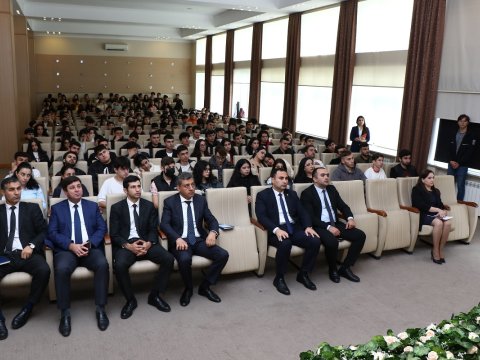 AzMİU-da Təhsil Tələbə Krediti Fondunun infosessiyası keçirilib