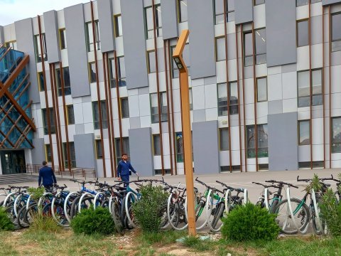 Bu məktəbin şagirdləri dərsə velosipedlə gəlib-gedir -  FOTOLAR