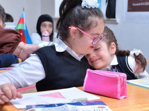 Əlilliyi olmayan şagirdlər üçün inklüziyanın üstünlükləri