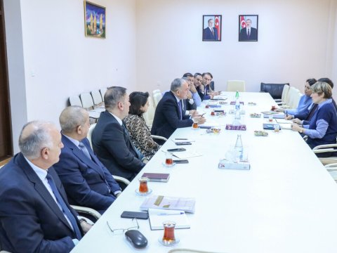 Rektor “Clarivate Analytics” şirkətinin nümayəndələri ilə görüşüb