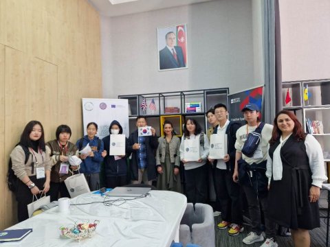 Koreyalı gənclər UNEC tələbələri ilə görüşüblər