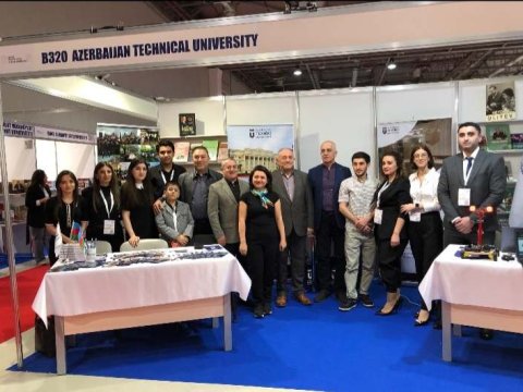 AzTU-nun rektoru beynəlxalq Kitab Sərgisində iştirak edib