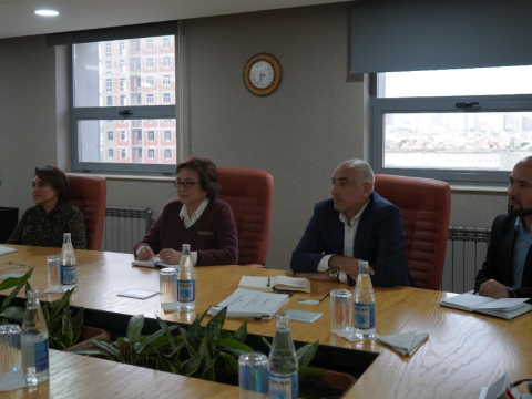 Məleykə Abbaszadə SIGMA proqramının eksperti ilə görüşüb