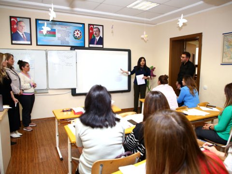 “Yeniləşən məktəb” pilot layihəsi çərçivəsində təlimlər