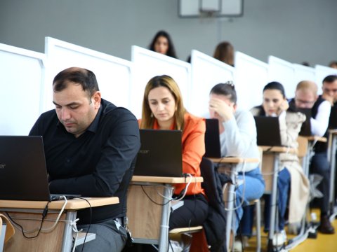 Direktor müavinlərinin işə qəbulu üzrə imtahan davam edir