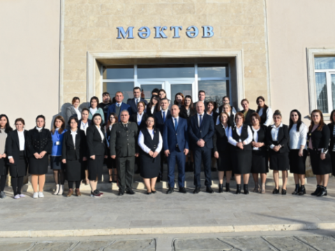 Emin Əmrullayev Naxçıvan məktəblərində olub