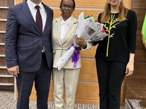 UNEC-in əcnəbi doktorantı dissertasiya müdafiəsini uğurla tamamlayıb
