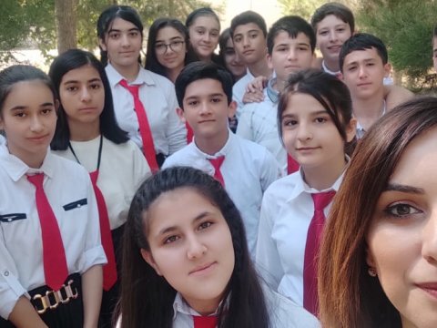 “Örnək müəllim”in şagirdlərindən maraqlı səhnəcik -  VİDEO+ FOTOLAR