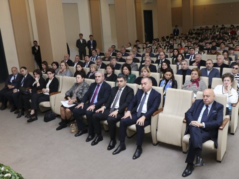 AzMİU-da Ümummilli Lider Heydər Əliyevin anım günü keçirilib