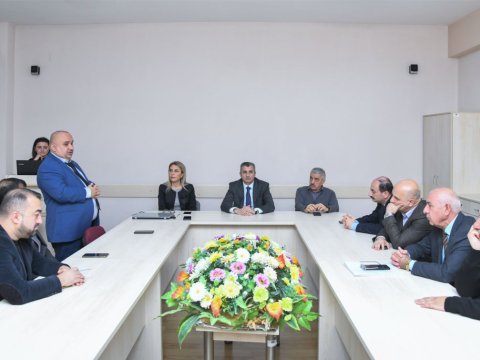BMU-da dəyirmi masa keçirilib
