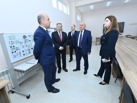Elm və təhsil naziri BMU-da olub