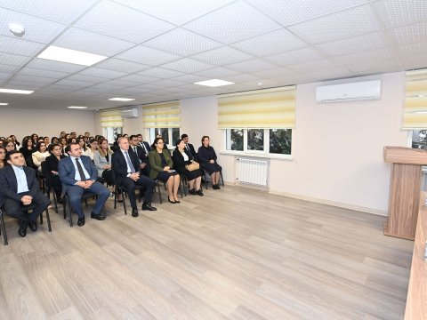 Elm və təhsil naziri agentlik əməkdaşları ilə görüşüb