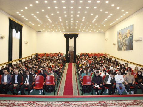 DİM tələbələrlə maarifləndirici görüş keçirib