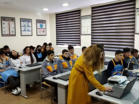 Peşə təmayüllü siniflərdə təhsil alan şagirdlərin sayı AÇIQLANIB