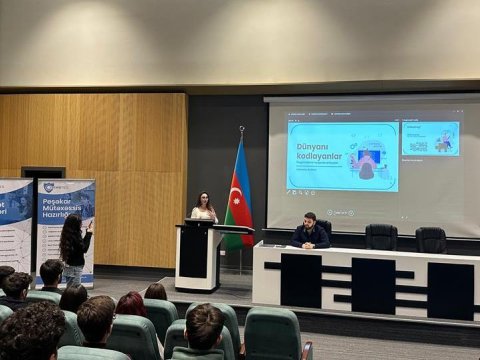 UNEC-də “Proqramlaşdırma sahəsi və karyera imkanları” mövzusunda seminar keçirilib