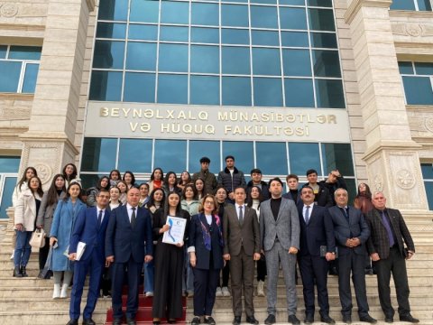 Təqaüd proqramlarına layiq görülən tələbələr mükafatlandırılıb