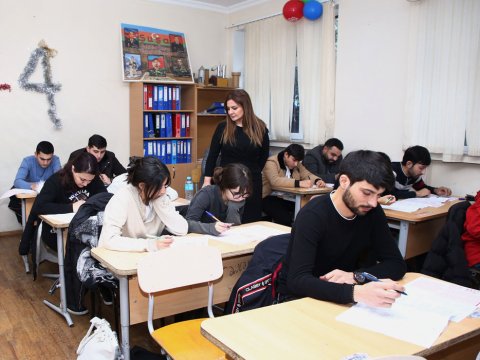 Eksternat imtahanlarına start verilib