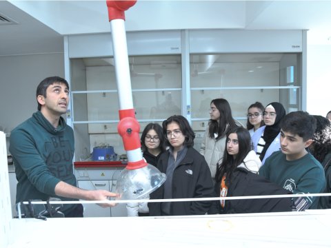 Hədəf Liseyinin şagirdləri BMU ilə tanış olublar