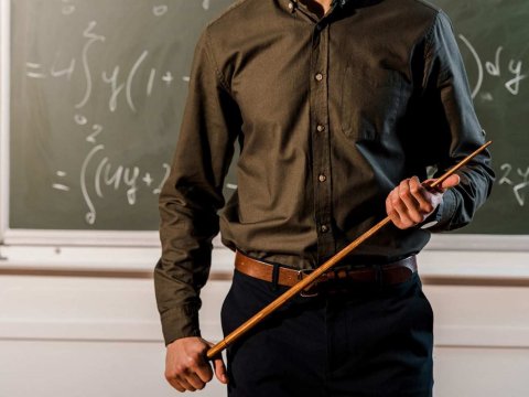 Kişilər bu öhdəliklərə görə müəllim olmaqdan İMTİNA EDİR