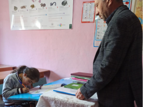 1 şagirdi olan məktəbin rəhbəri: “Müəllim üçün şagird sayının fərqi olmamalıdır”