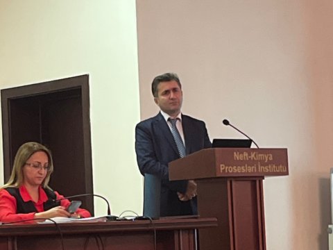 BMU-nun dosenti dissertasiya işini uğurla müdafiə edib