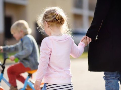 Azərbaycanda 504 uşaq övladlığa verilib