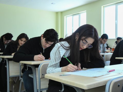 BMU-da imtahan sessiyası davam edir