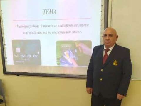 UNEC professoru Belarus universitetində mühazirə deyib