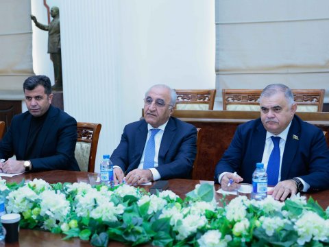 UNEC-də imtahanda intizam qaydalarının pozulması halları kəskin azalıb - FOTO