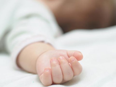 Gəncədə 2 yaşlı uşaq öldü