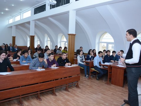 Universitetlərə muxtariyyət verilməlidir? 