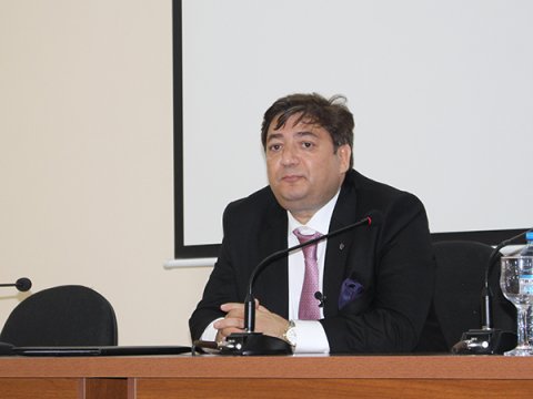 Elmi necə populyarlaşdıraq? – “Bəzi jurnalların oxucusu müəllifin özüdür...”