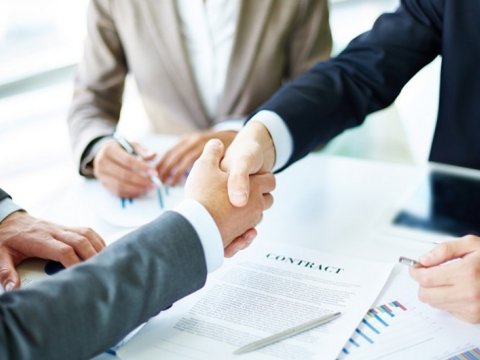 Bu universitetin məzunlarının çoxu işlə təmin OLUNUR